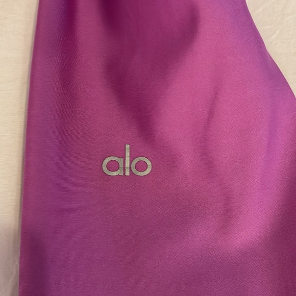 ALO leggings - Picture 2 of 2